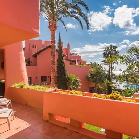 شقة 2 Bedrooms Frontline Beach Near Marbella