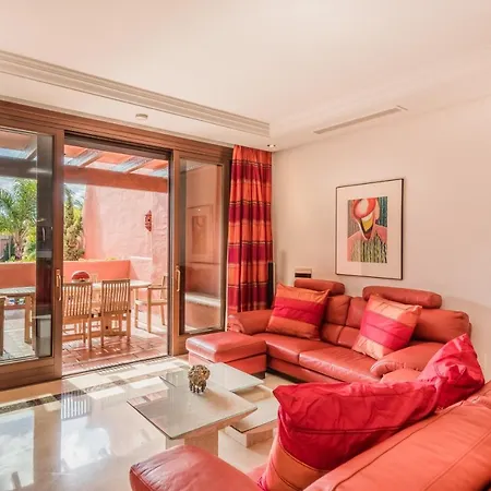 2 Bedrooms Frontline Beach Near Marbella Apartment *